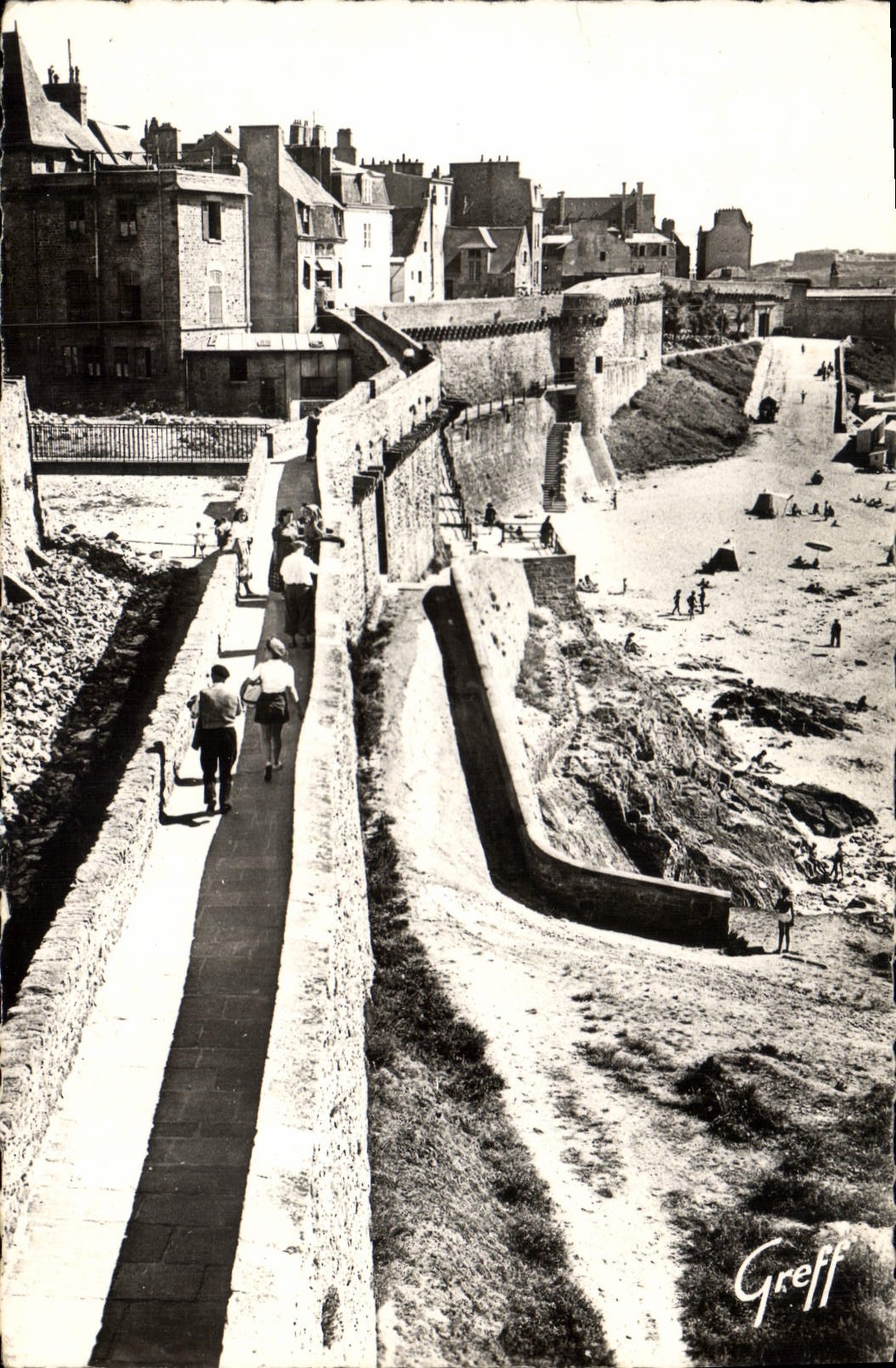 Saint-Malo — Die befestigte Stadt. Promenade des remparts — Greff
