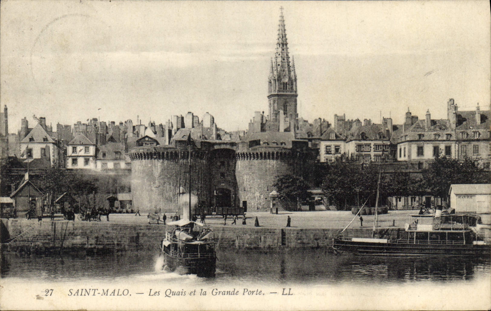 CPA Saint Malo Les Quais et la Grande Porte 