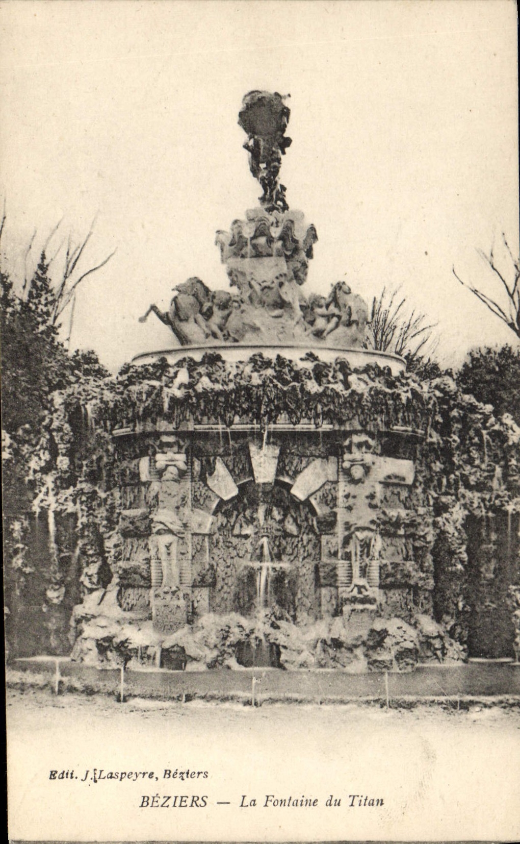 CPA Beziers La Fontaine du Titan 