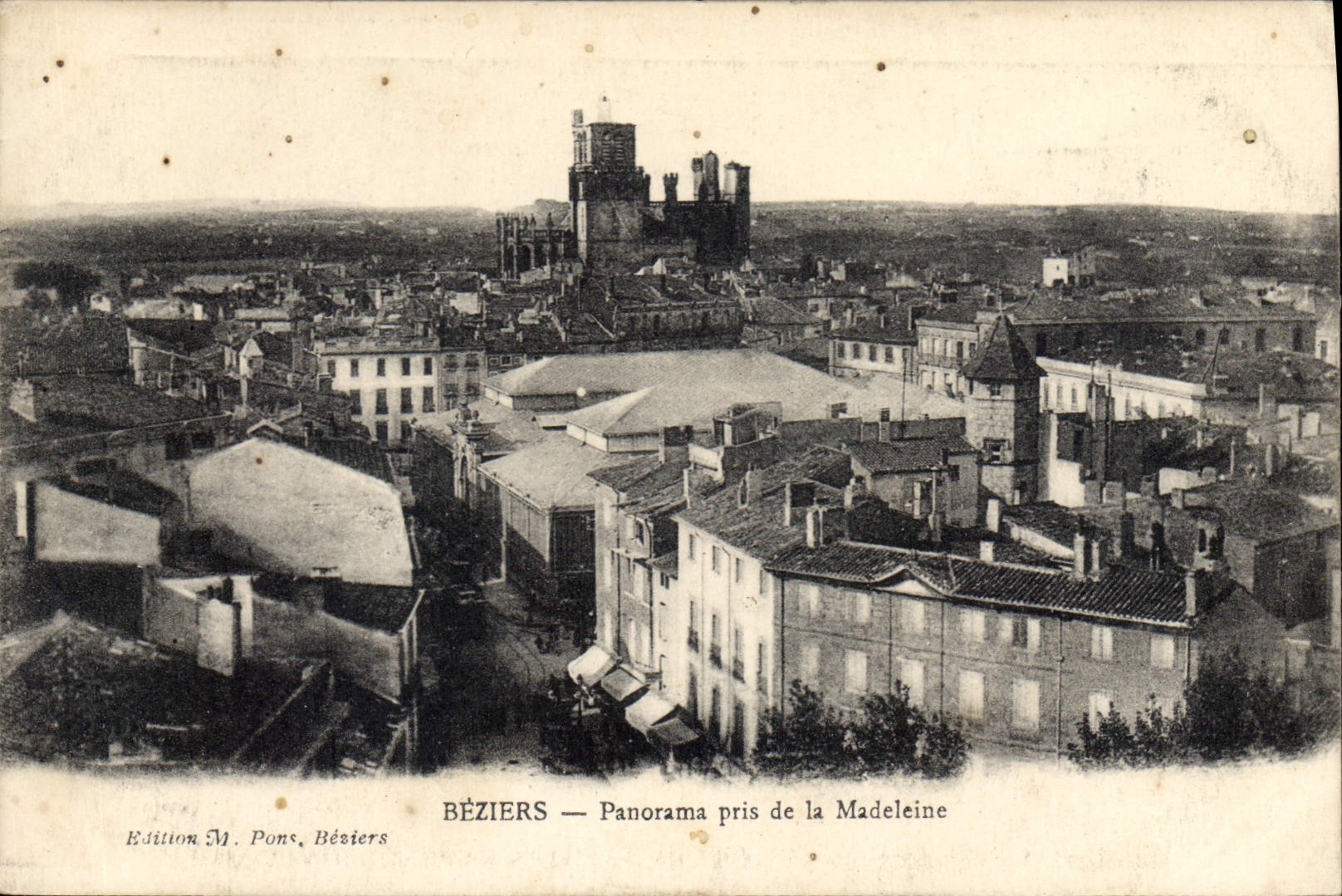 Béziers — Panorama pris de la Madeleine — Édition M. Pons, Béziers