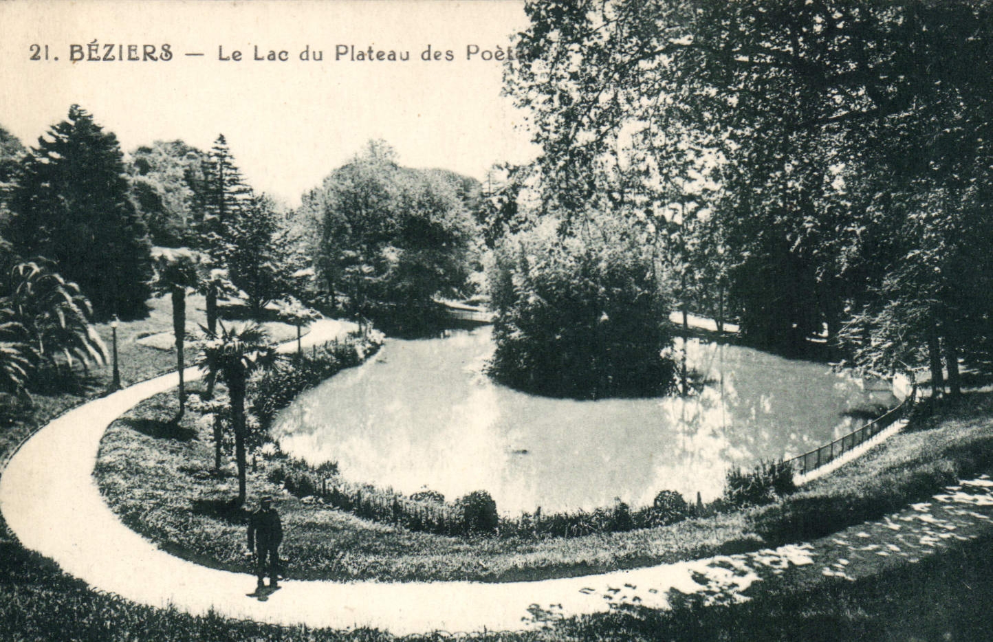 CPA Beziers Le Lac du Plateau des Poetes