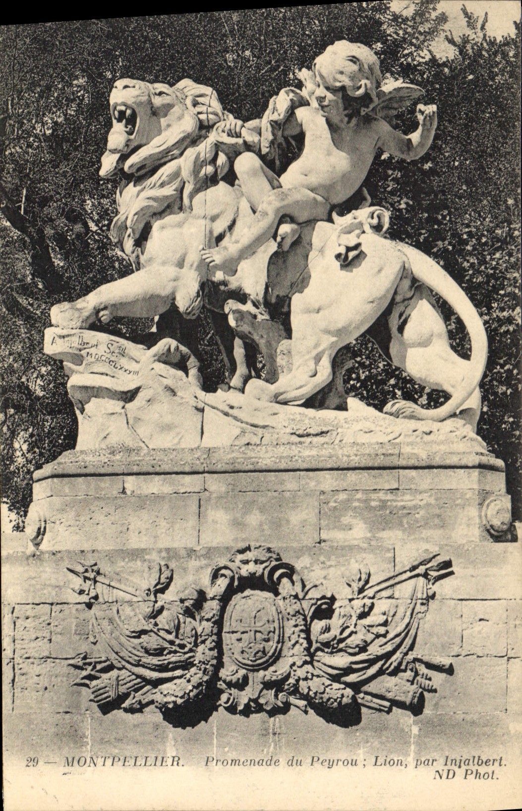 CPA Montpellier Promenade du Peyrou Lion par Injelbert 