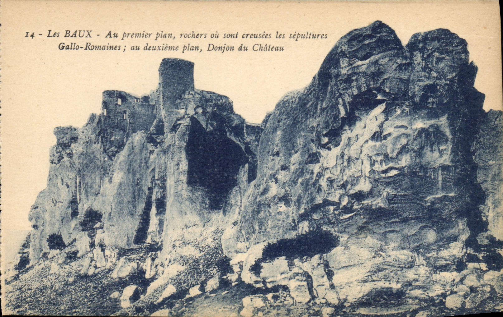 Les BAUX — Ausgehöhlte gallo-römische Gräber und Bergfried des Schlosses