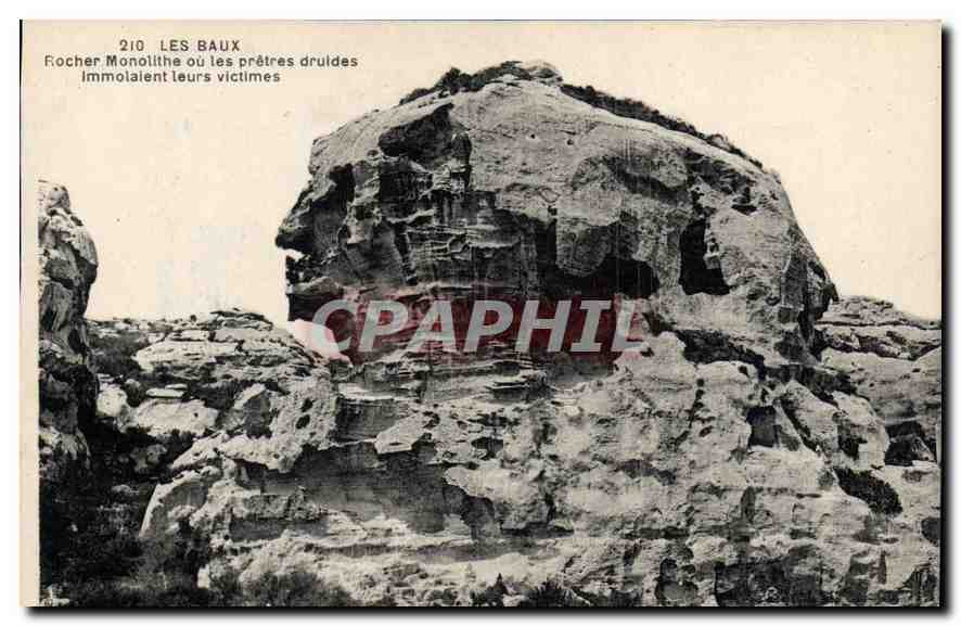 Les Baux — Rocher monolithe où les prêtres druides immolaient leurs victimes — série 210