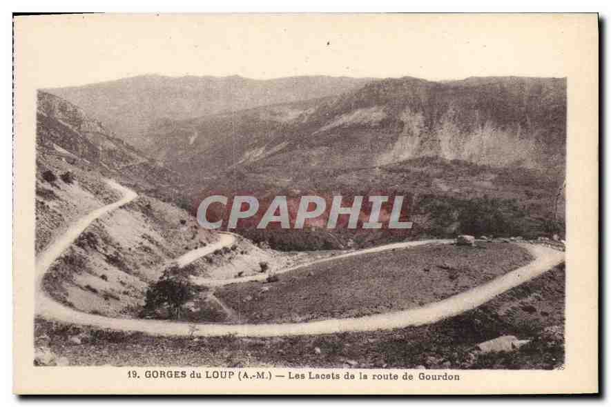 CPA Gorges du Loup AM Les Lacets de la route de Gourdon 