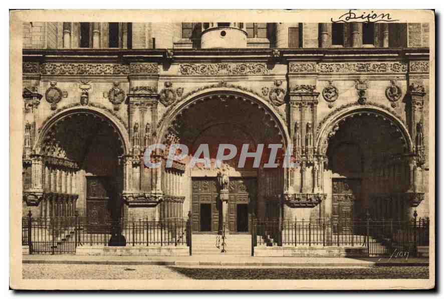 CPA Dijon Cote d Or Eglise Saint Michel Le Portail 