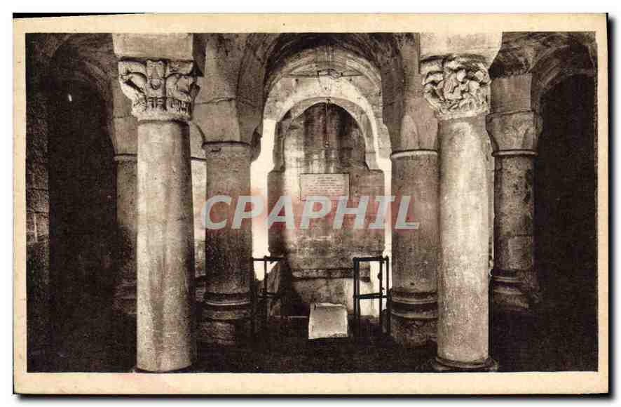 Crypte de la Cathédrale Saint-Bénigne — Dijon (Côte-d'Or) — Tombeau et chapiteaux du début du XIe siècle — Librairie A. Bécard - Dijon