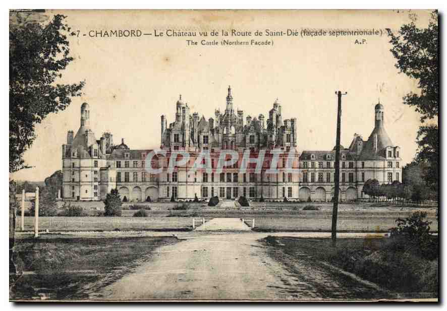CPA Chambord Le Chateau vu de la Route de Saint Die (Facade septentrionale)