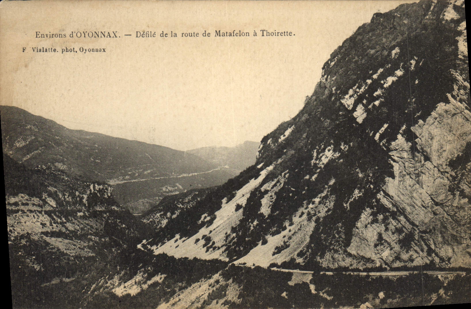 CPA Environs d'Oyonnax Defile de la route de Matafelon a Thoirette