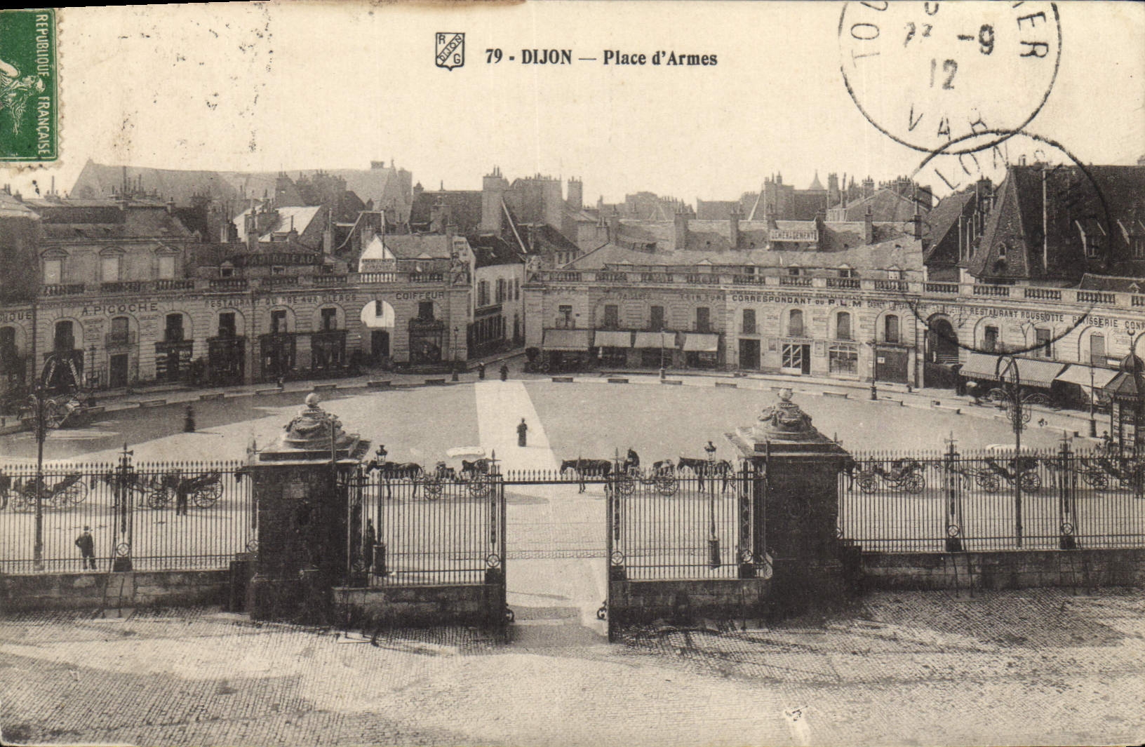 CPA Dijon Place d'Armes