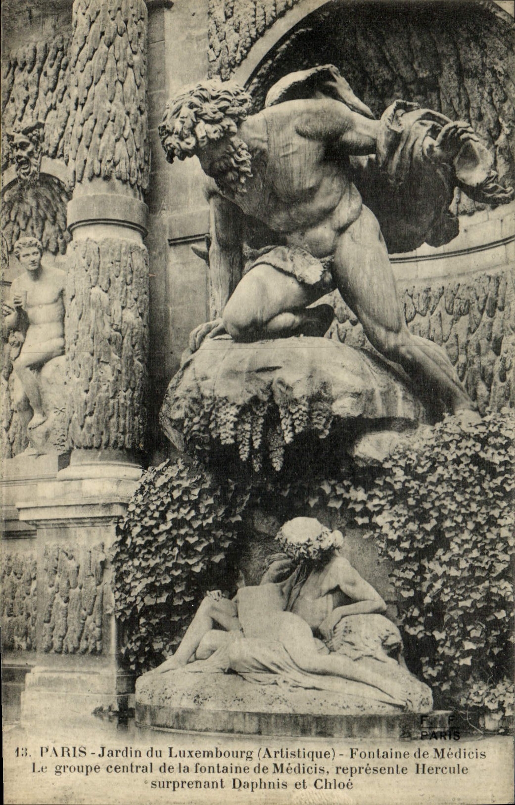 CPA Paris Jardin du Luxembourg (Artistique) Fontaine de Medicis le groupe central de la Fontaine de 