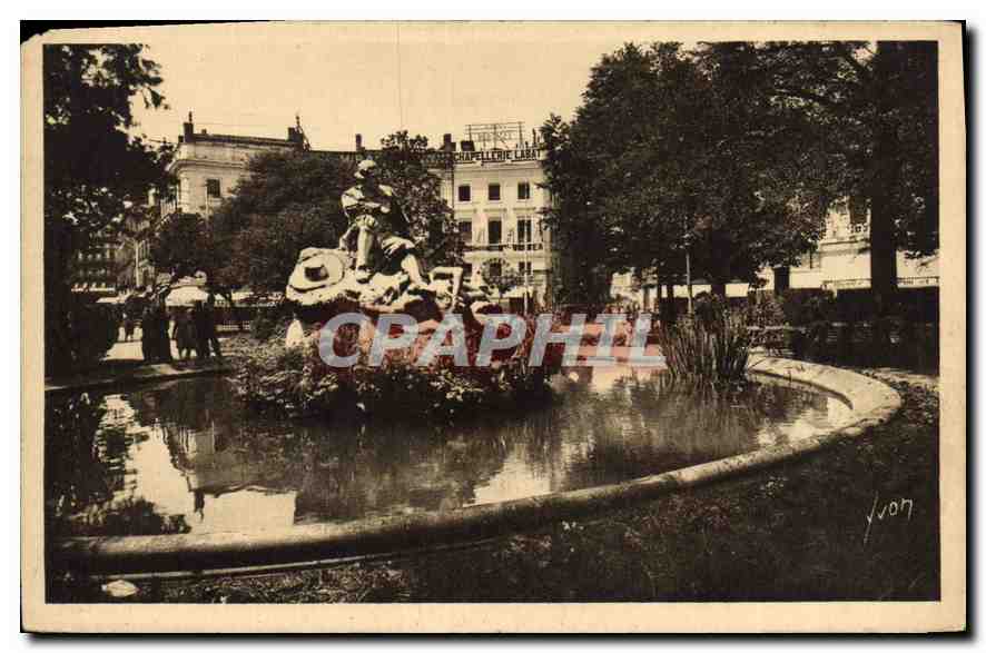 Square Wilson - Statue de Goudouli — Toulouse (Haute-Garonne) — Éditions La Douce France