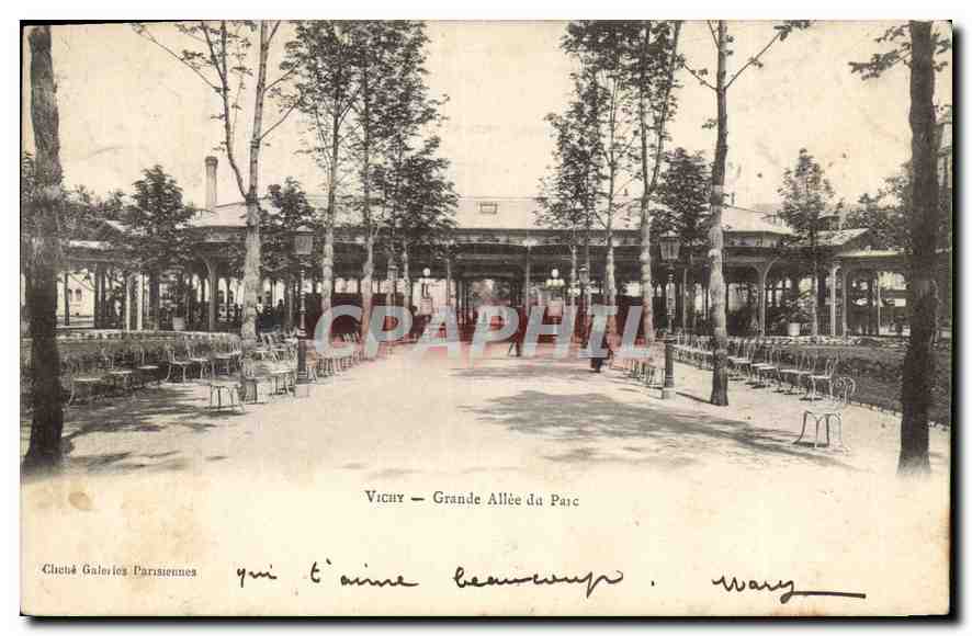 CPA Vichy Grande Allee du Parc
