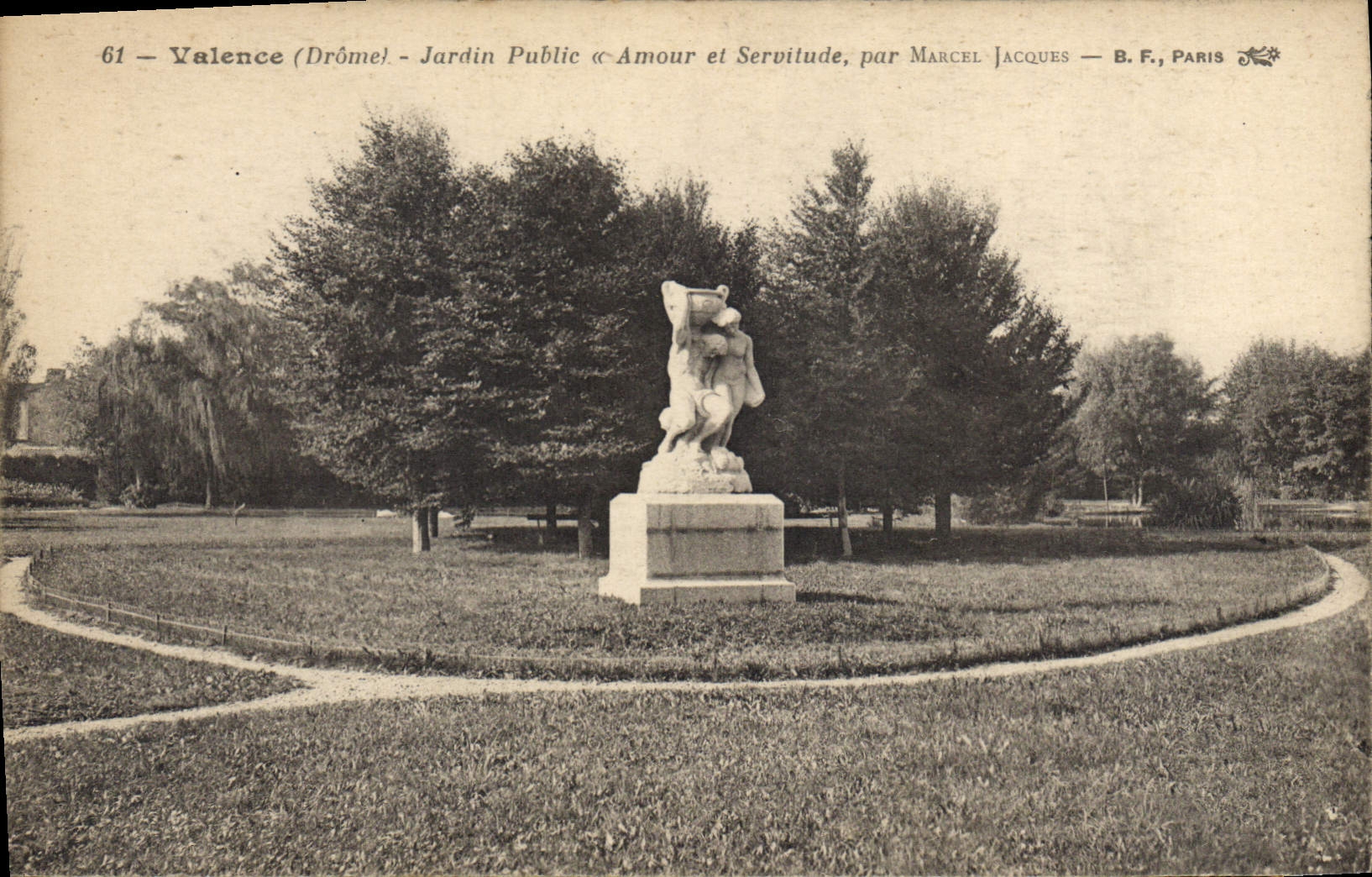 CPA Valence (Drome) Jardin Publique Amour et Servitude par Marcel Jacques
