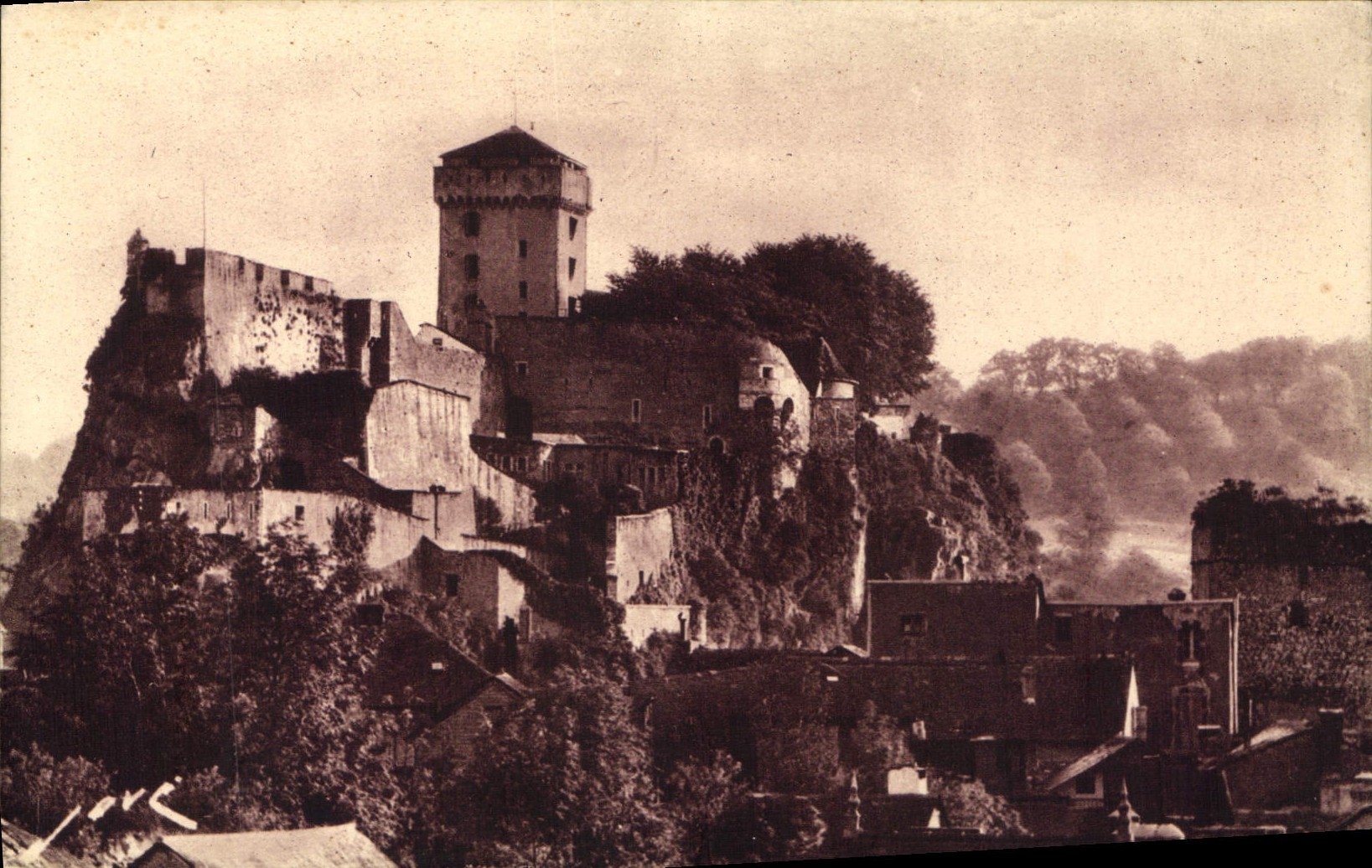Le Château-fort - Défenses méridionales — Toute la France — Éditions Jové, Pau (B.P.) — N° 418