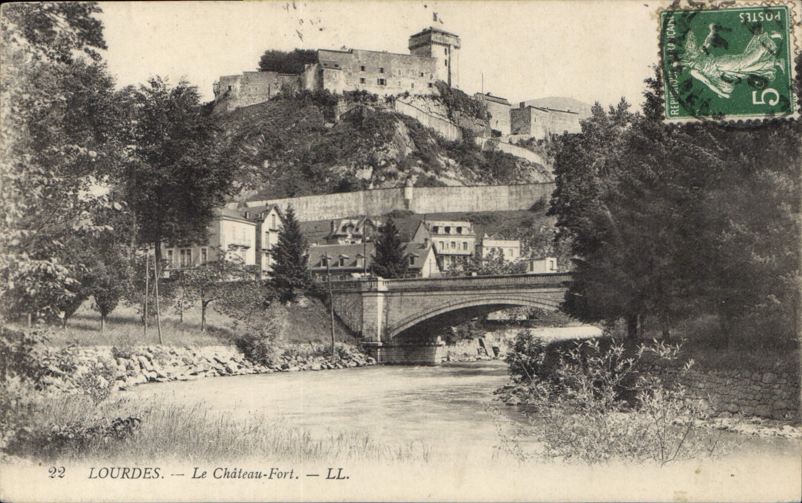 CPA Lourdes Le Chateau Fort