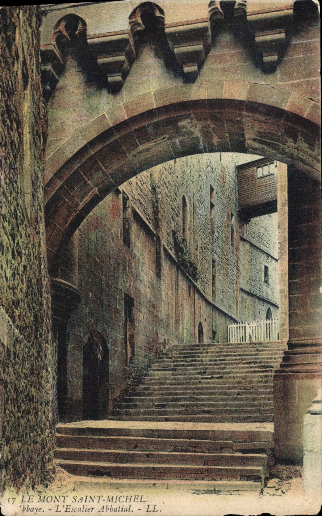 CPA Le Mont Saint Michel Abbaye L'Escalier Abbatial