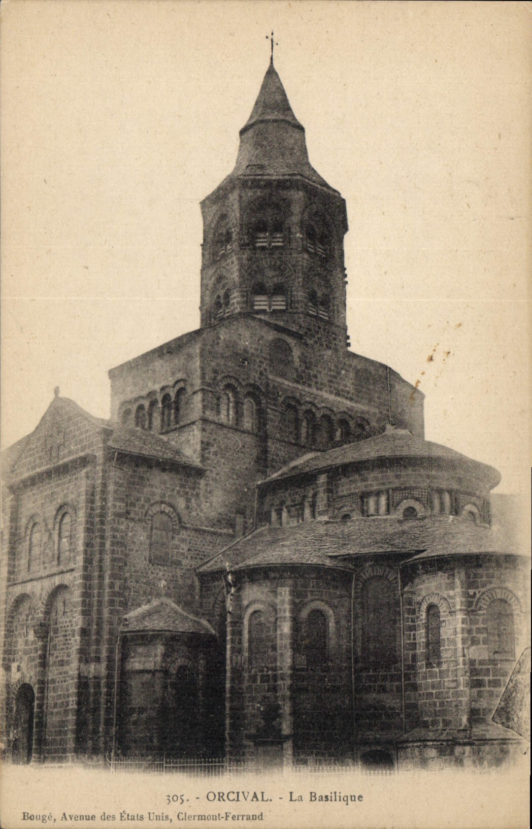 CPA Orcival La Basilique