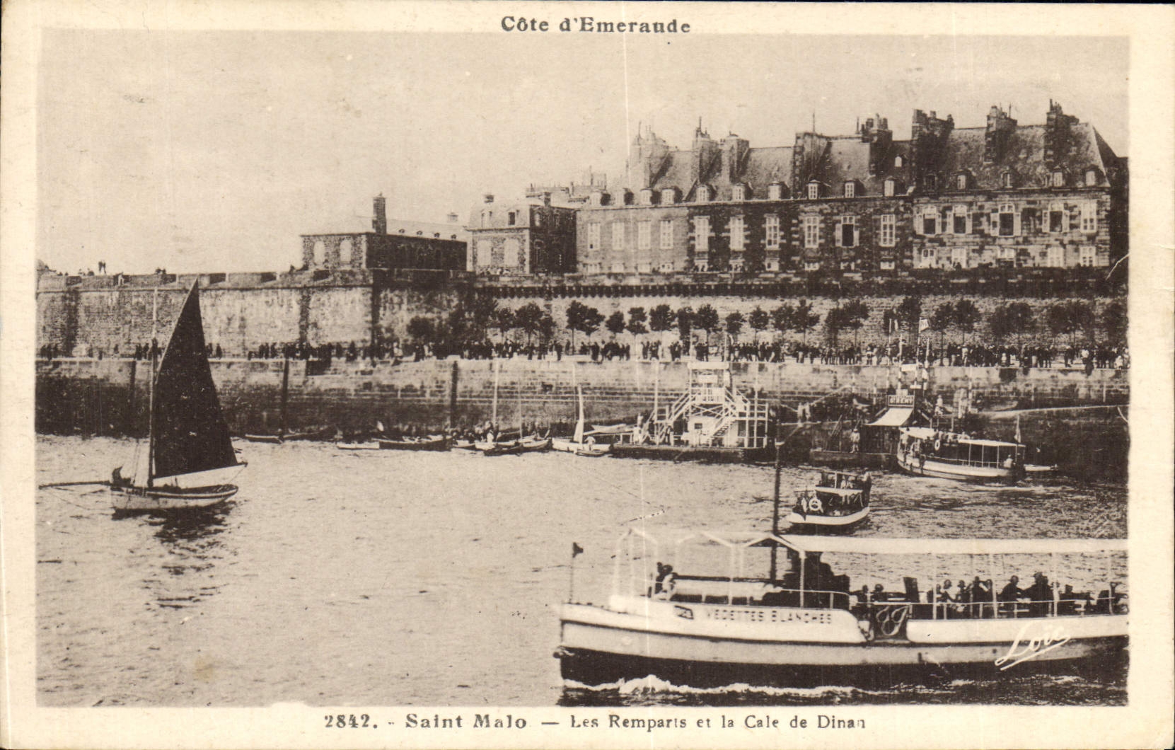 Saint-Malo — Les Remparts et la Cale de Dinan — Côte d’Emeraude — éditeur Lévy, n° 2842