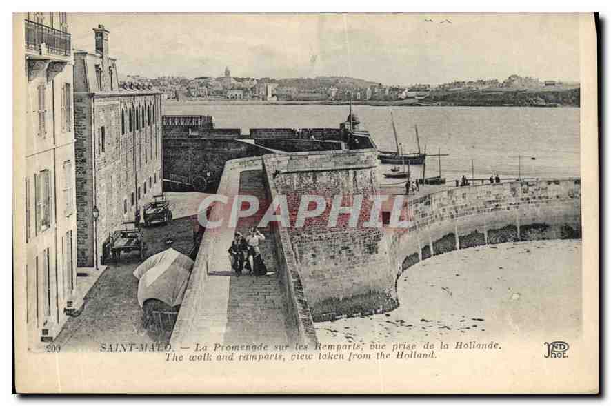 Saint-Malo — La Promenade sur les Remparts, vue prise de la Hollande — JRD Phot.