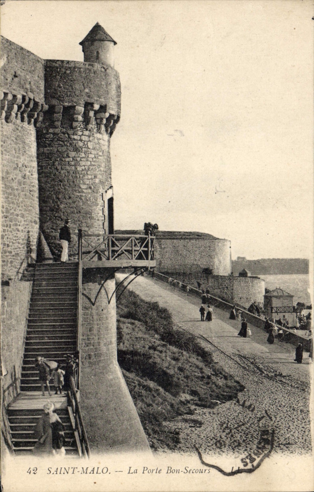 Saint-Malo — La Porte Bon-Secours — Publisher L. Stuarts, no. 42