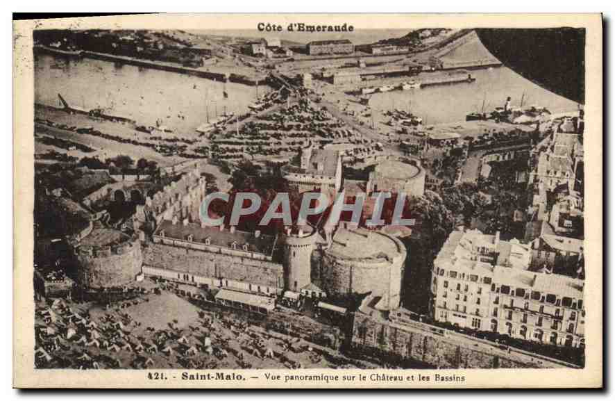 Saint-Malo — Vue panoramique sur le Château et les Bassins — Côte d'Emeraude, n°421