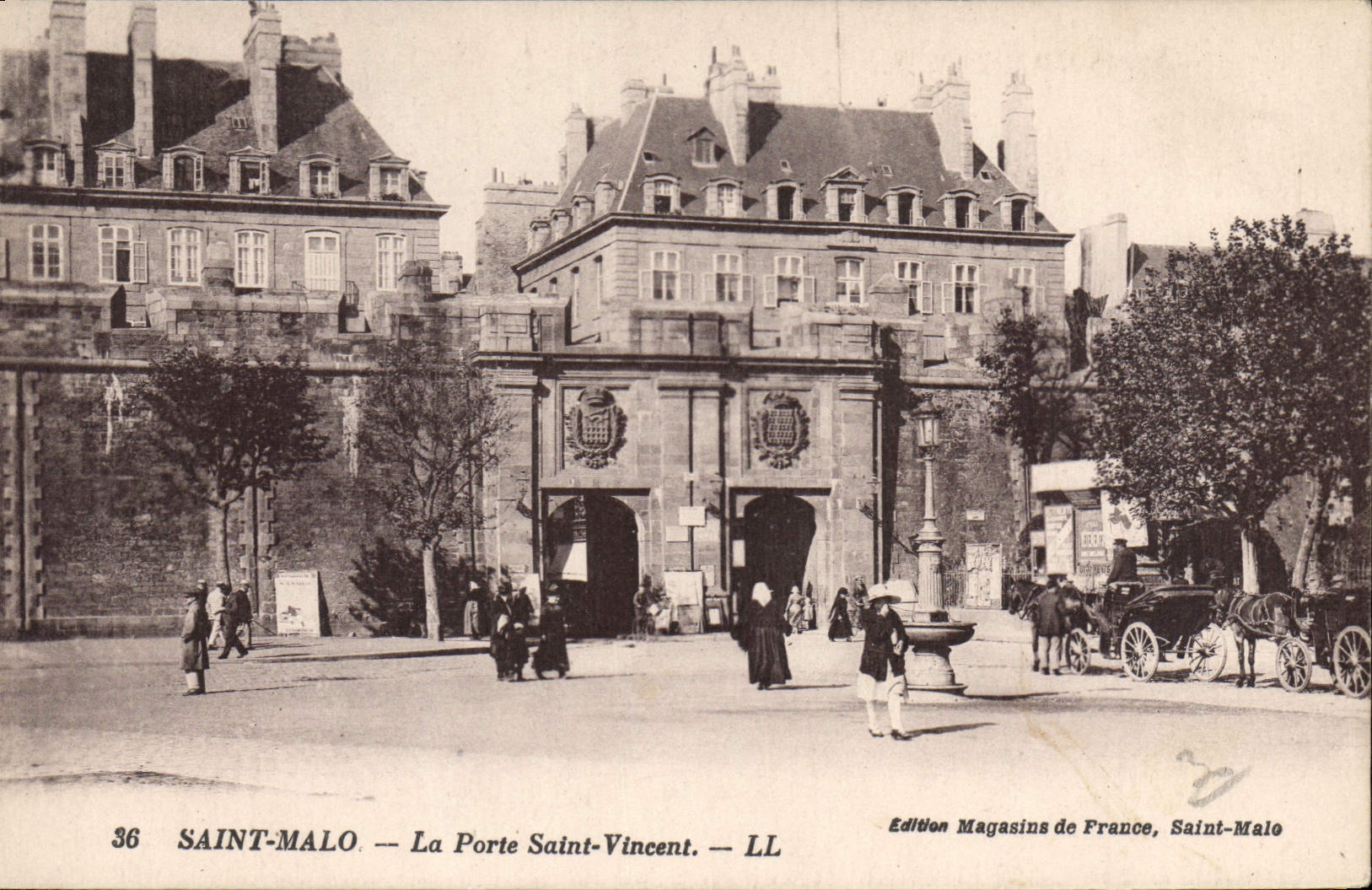 SAINT-MALO — La Porte Saint-Vincent — Edition Magasins de France, Saint-Malo