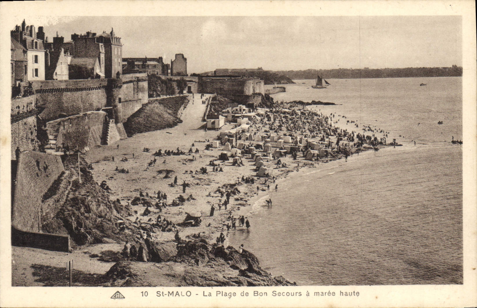 St-Malo - La Plage de Bon Secours à marée haute — éditeur C° Atlantique des Arts Photodécaniques, Strasbourg, n° 10