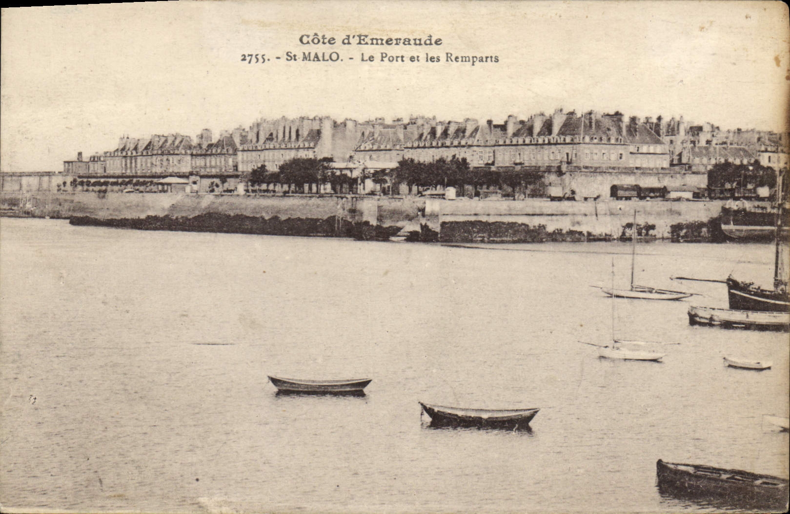 St-Malo - Le Port et les Remparts — Côte d'Emeraude, n°2755