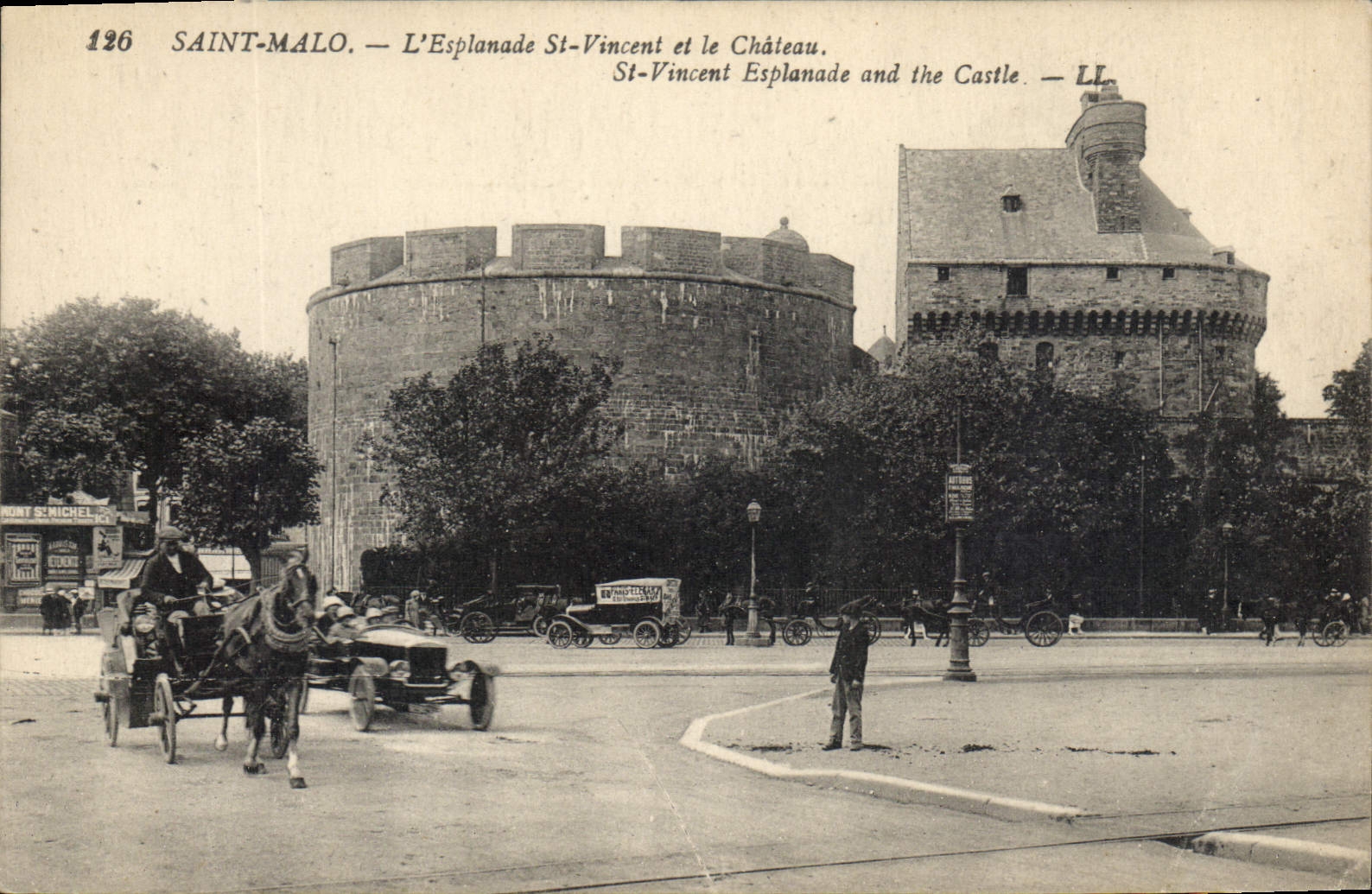 Saint-Malo — View of St-Vincent Promenade and the Castle — LL