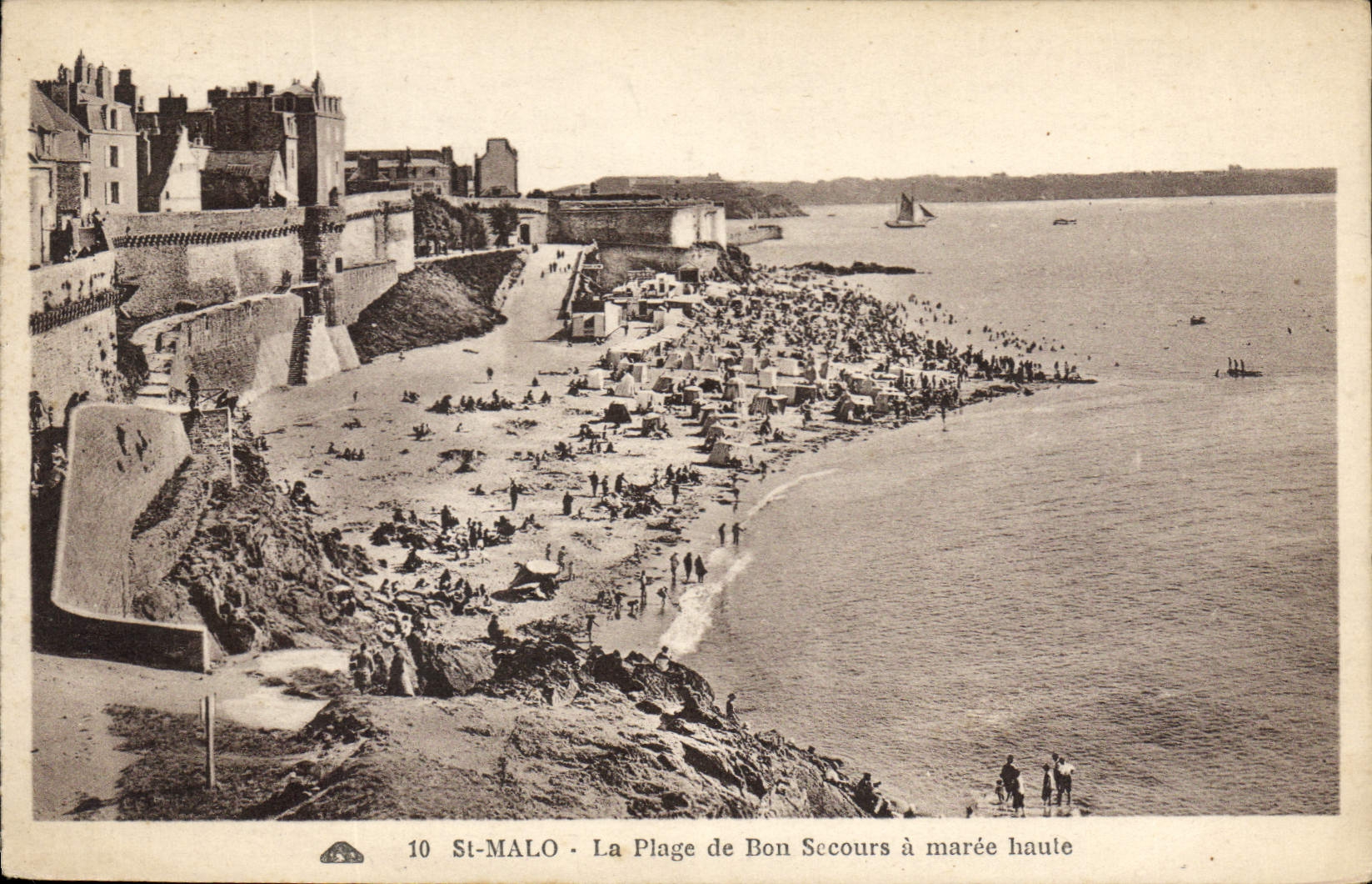 St-Malo - La Plage de Bon Secours à marée haute — éditeur 'Ancienne des Arts Photographiques, Strasbourg' n°10
