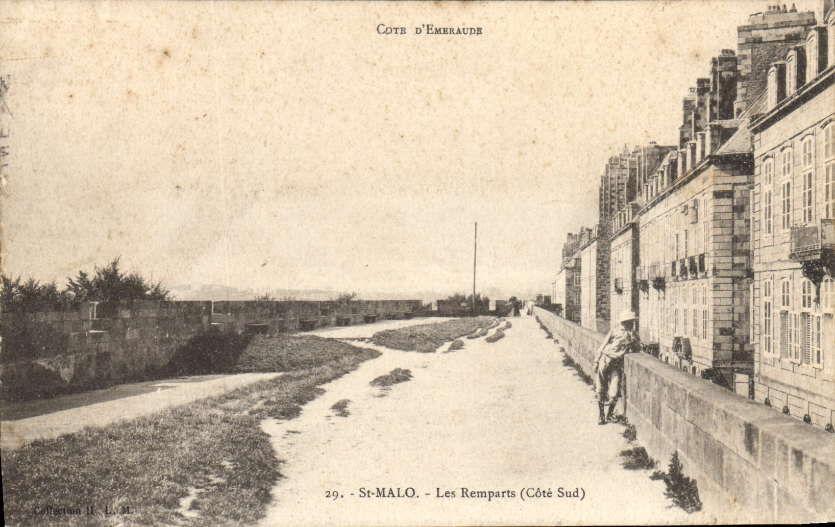 St-Malo - Les Remparts (Côté Sud) — Collection H. L. M. — n°29