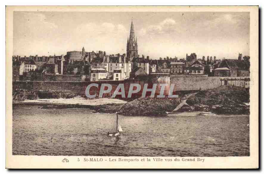 CPA St Malo Les Remparts et la Ville vus du Grand Bey