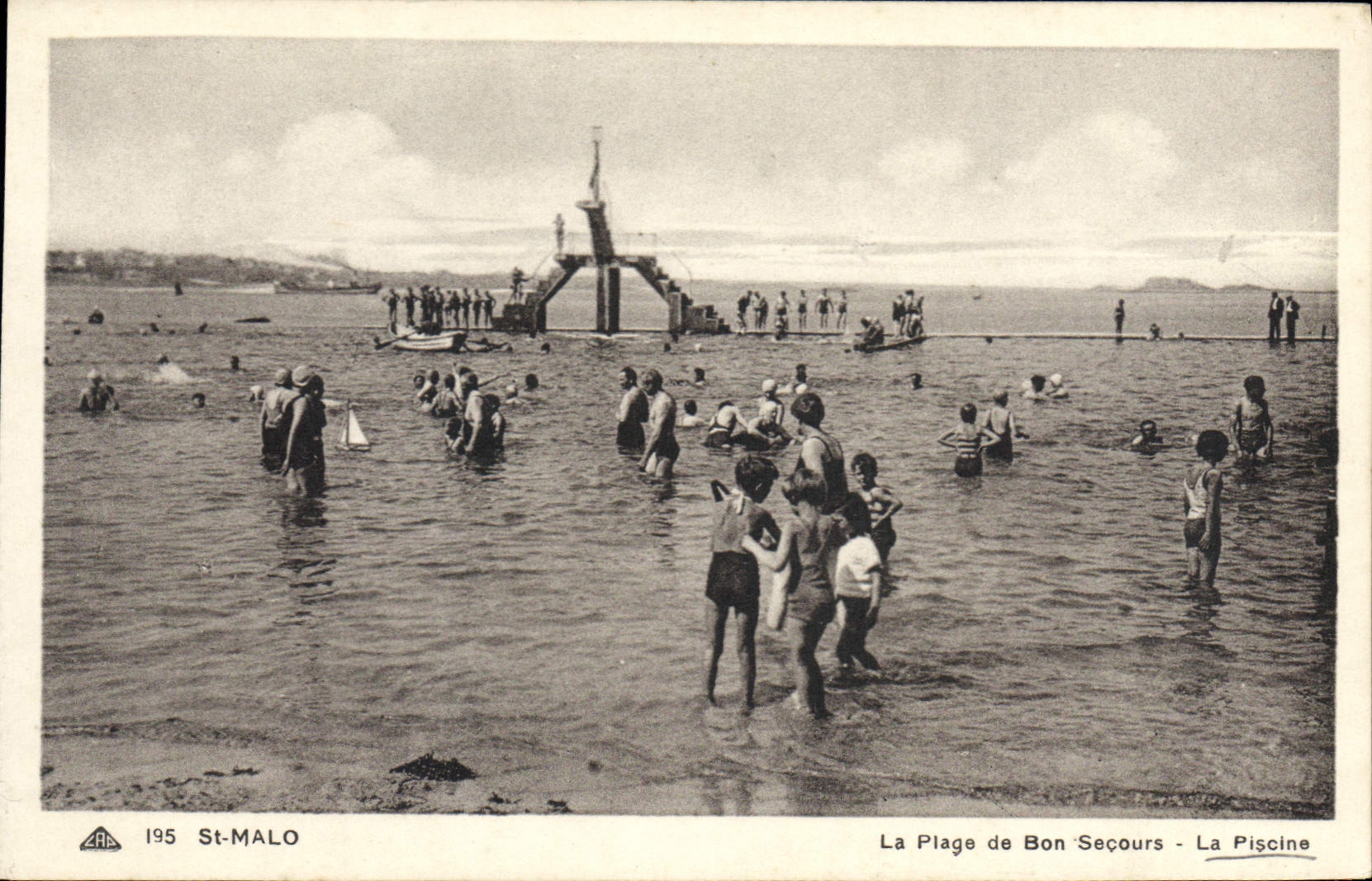 St-Malo — La Plage de Bon Secours - La Piscine — Éditeur : ARA, n° 195
