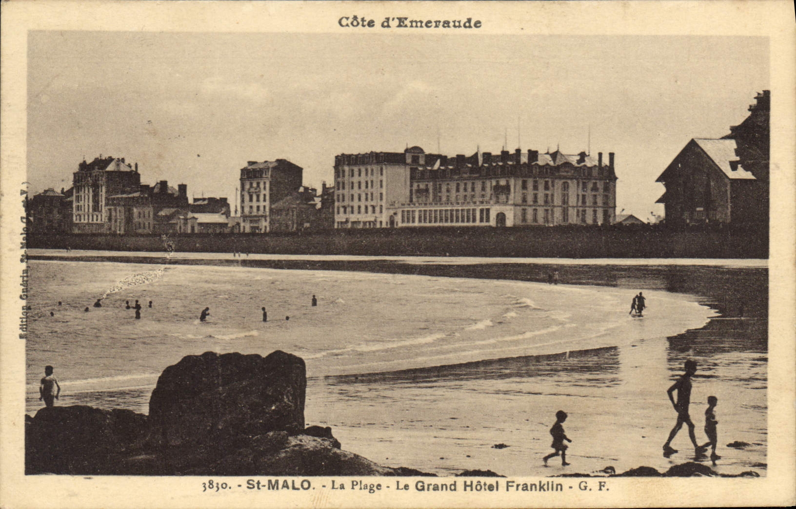 St-Malo - La Plage - Le Grand Hôtel Franklin - G.F. - Édition Gauthier, St-Malo