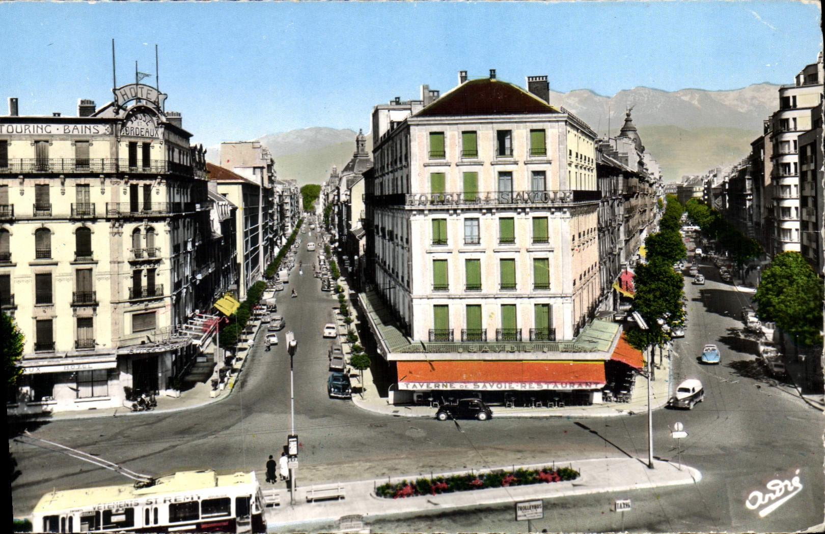 CPA Grenoble Les Belles Alpes Française Place de la Gare