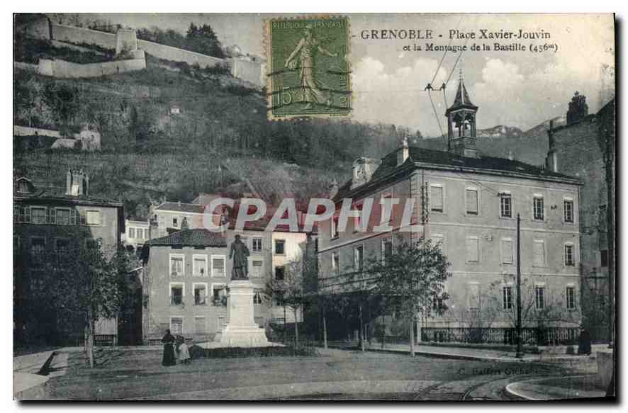 Grenoble - Place Xavier-Jouvin et la Montagne de la Bastille (436m) — C. Haiffer, Grenoble