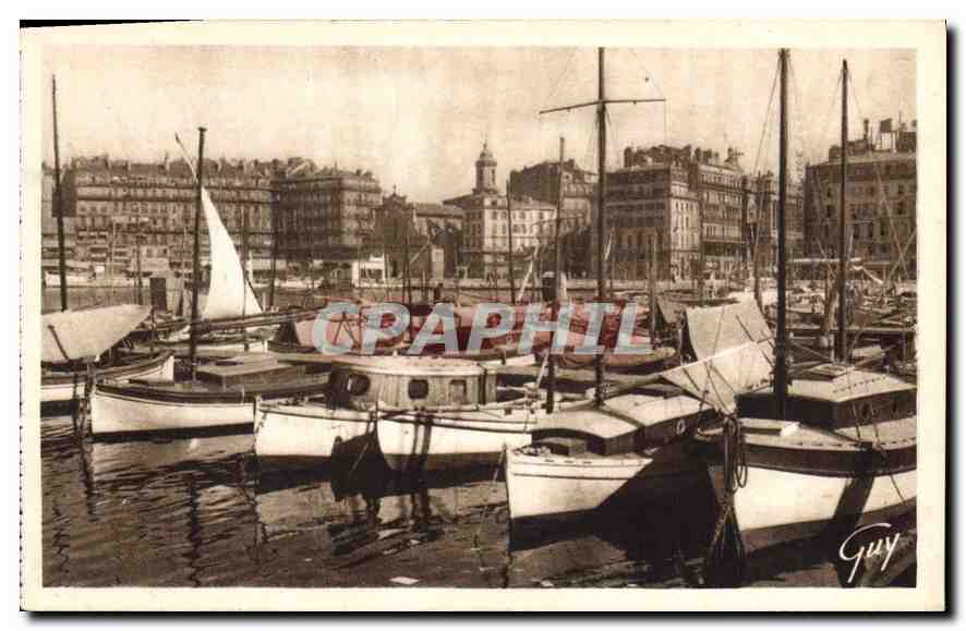Marseille (B.-du-R.) — Le Vieux Port vers le Quai des Belges et l'Église Saint-Ferréol — André Leconte, Paris