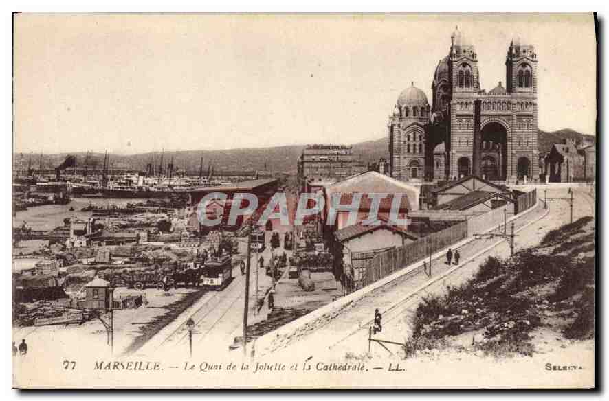 CPA Marseille Le Quai de la Joliette et la Cathedrale