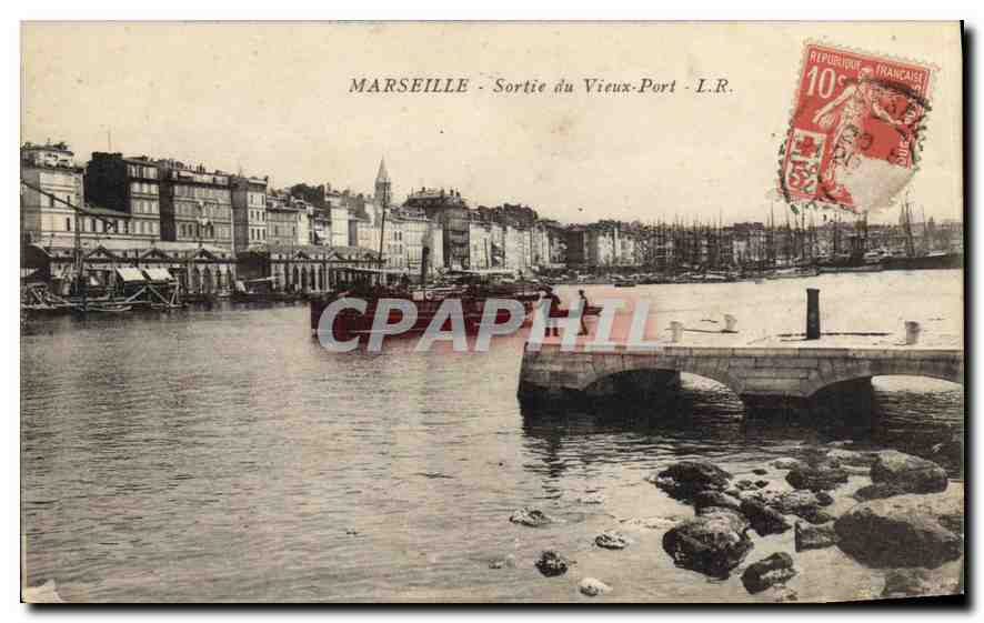 CPA Marseille Sortie du Vieux Port Bateau
