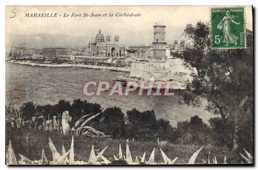 CPA Marseille Le Fort St Jean et la Cathedrale