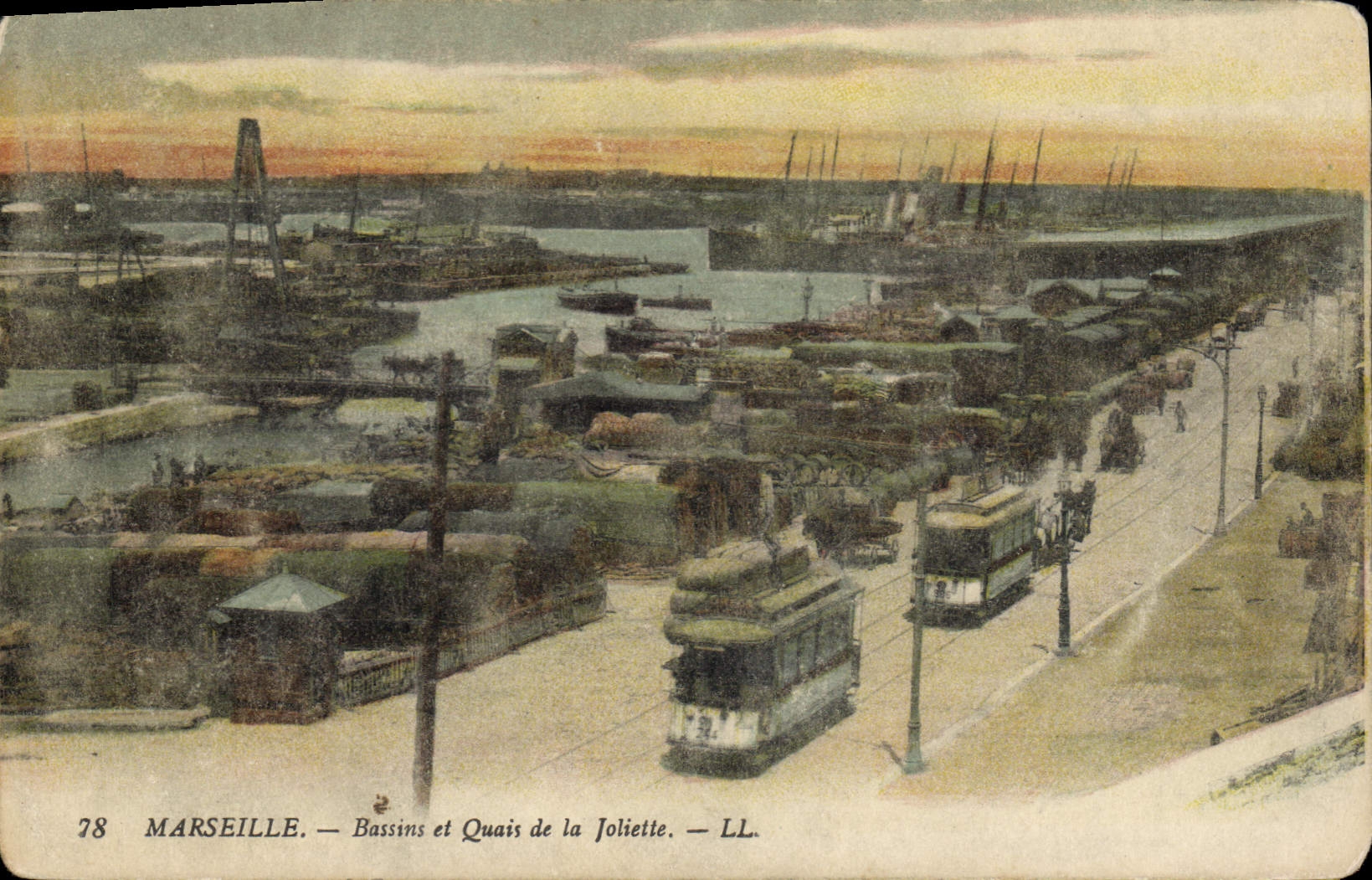 CPA Marseille Bassins et Quais de la Joliette Tramways