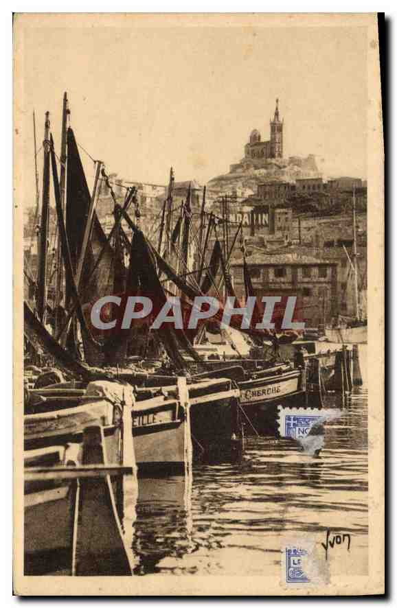 CPA Marseille (Bouches du Rhone) N D de la Garde vue du vieux port Bateaux
