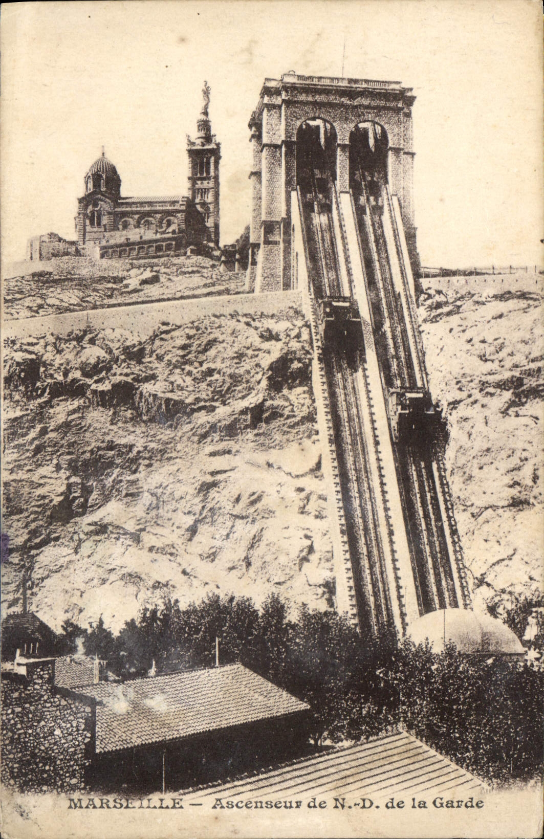 CPA Marseille Ascenseurs de N. D. de la Garde