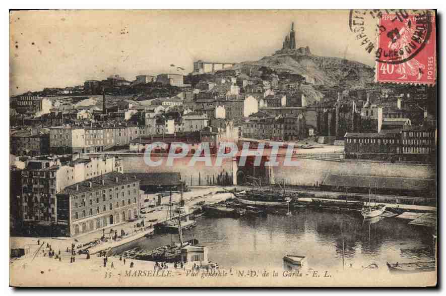 CPA Marseille Vue generale N. D. de la Garde