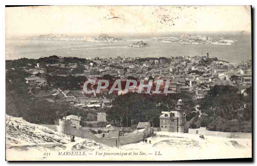 CPA Marseille Vue panoramique et les Iles