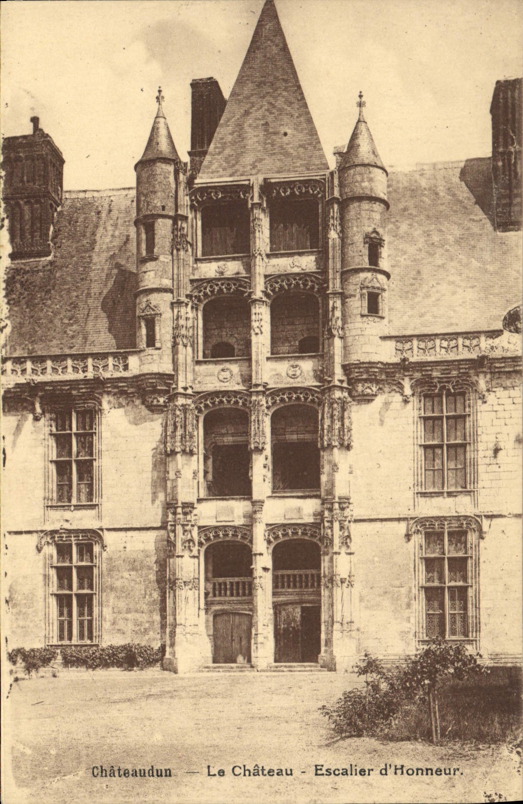 Châteaudun — Le Château — Escalier d'Honneur.