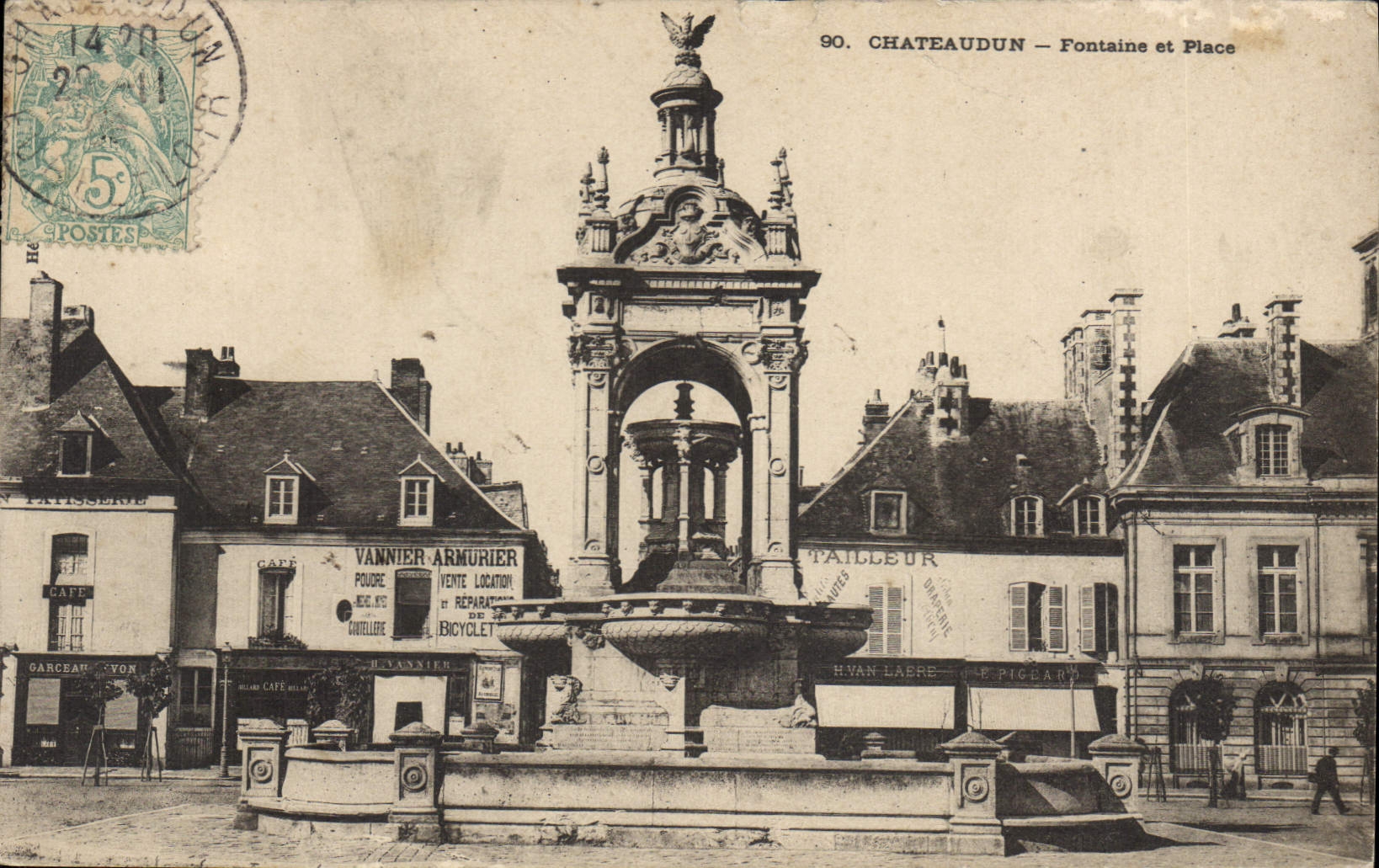 Châteaudun — Fontaine et Place — TAILLEUR EPICIERE, VANNIER ARMURIER