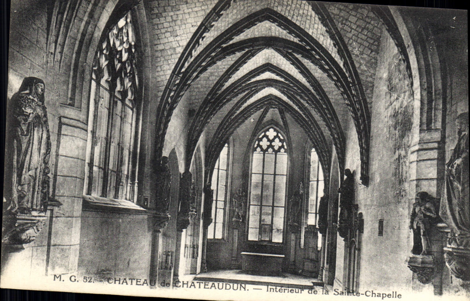 CPA Chateau de Chateaudun Interieur de la Saine Chapelle 