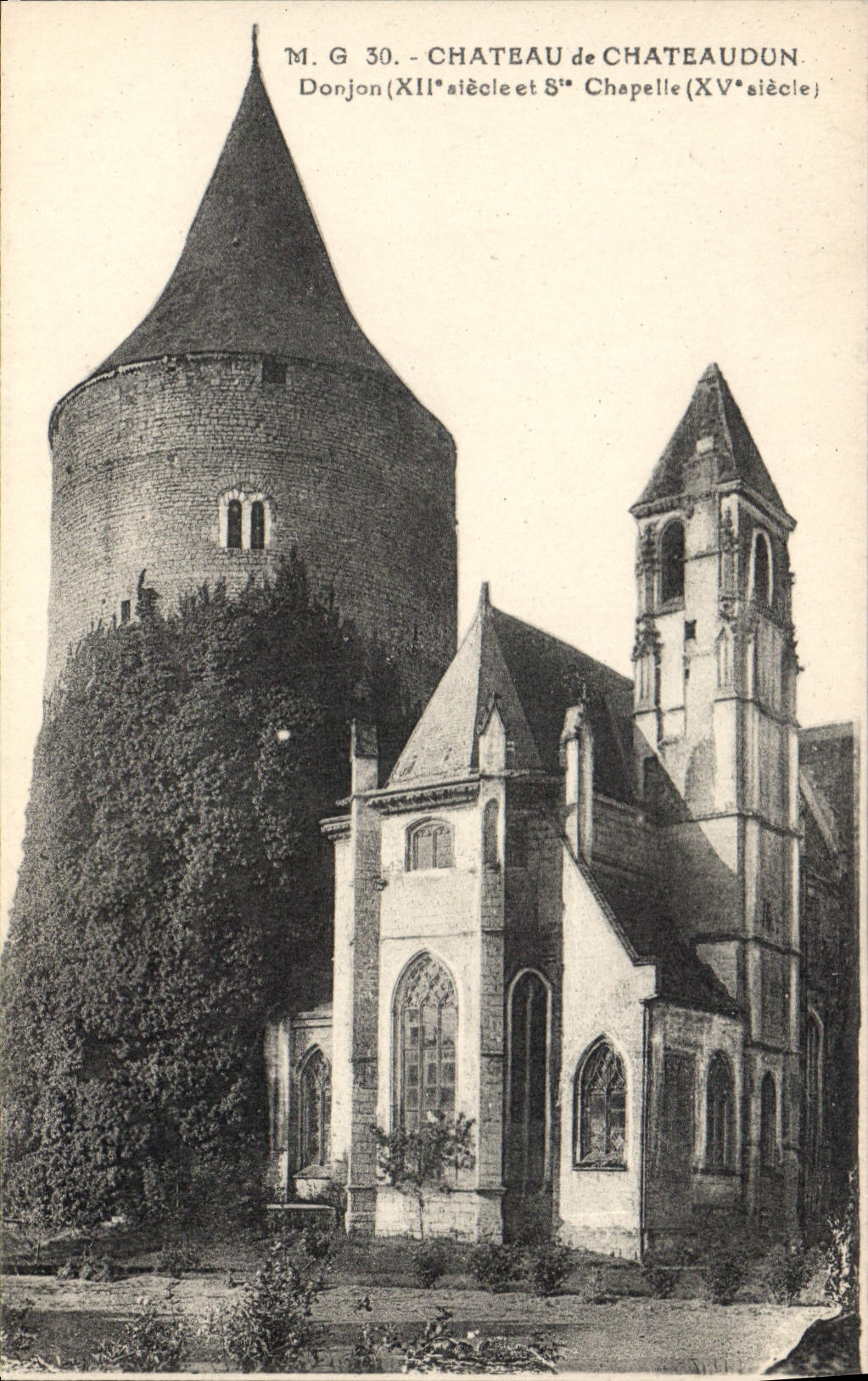 CPA Chateau de Chateaudun Donjon XII siecle et Ste Chapelle XV siecle 